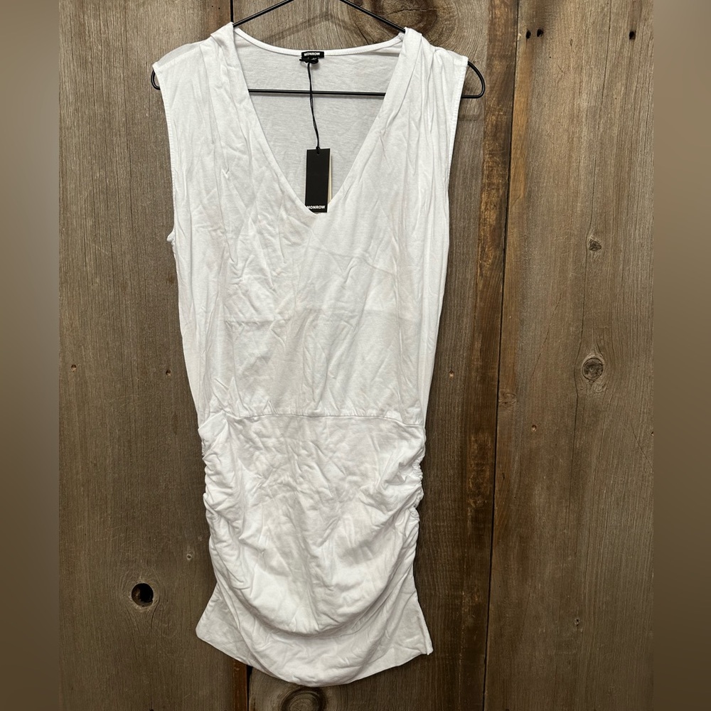 Monrow Tucked Shoulder V-Neck Shirred Dress in White Size Large